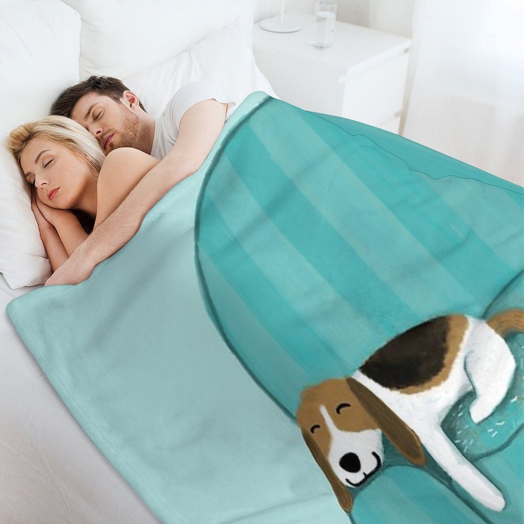 Happy Couch Dog  Cute Beagle Throw Blanket